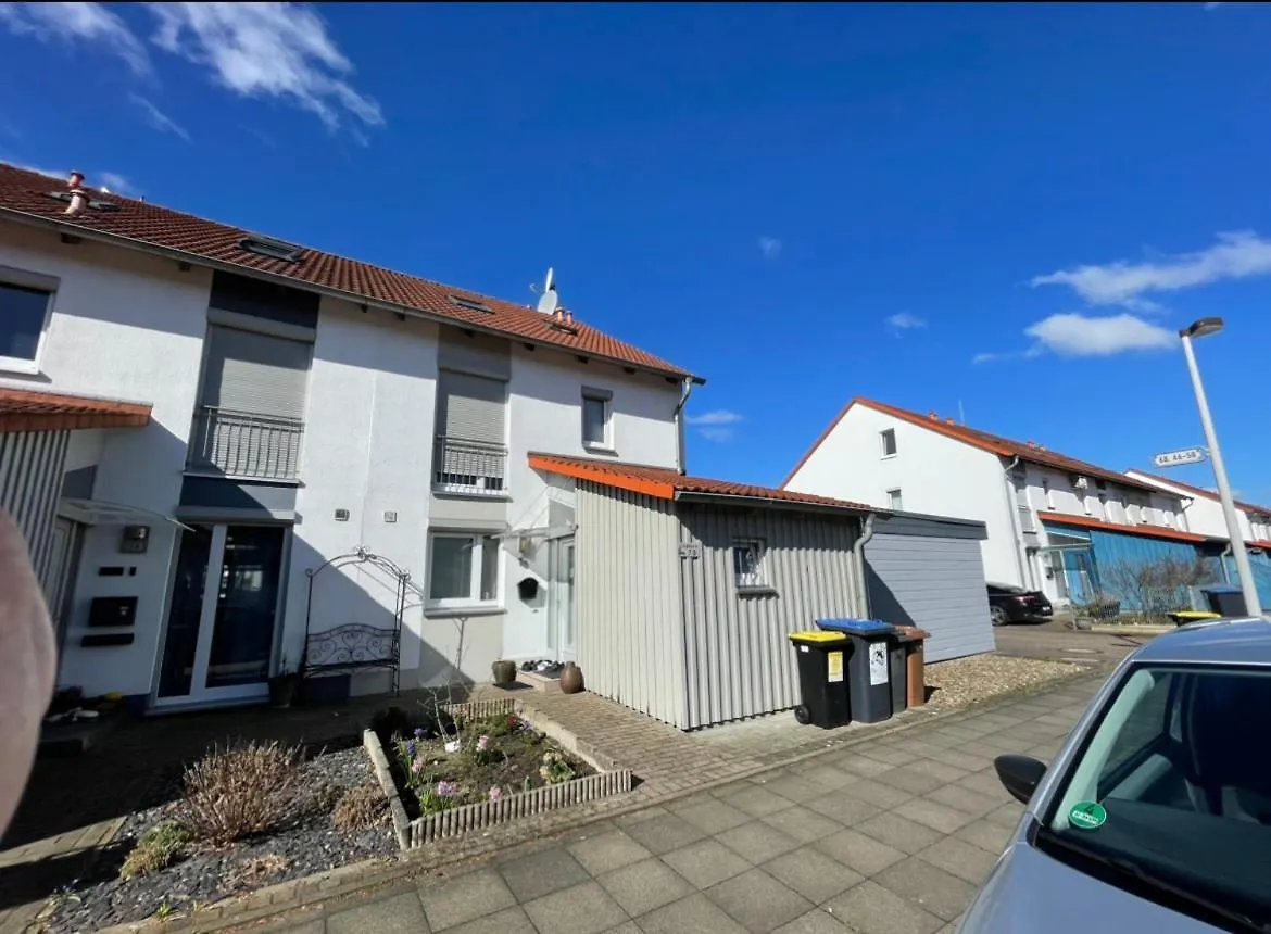 Lejlighed Nice House, 5 Rooms, Garden, Free Parking, Smarttv Hannover