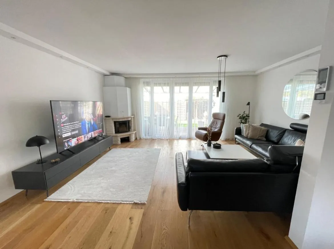 Nice House, 5 Rooms, Garden, Free Parking, Smarttv Hannover